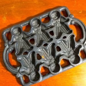 Vintage cast iron muffin pan